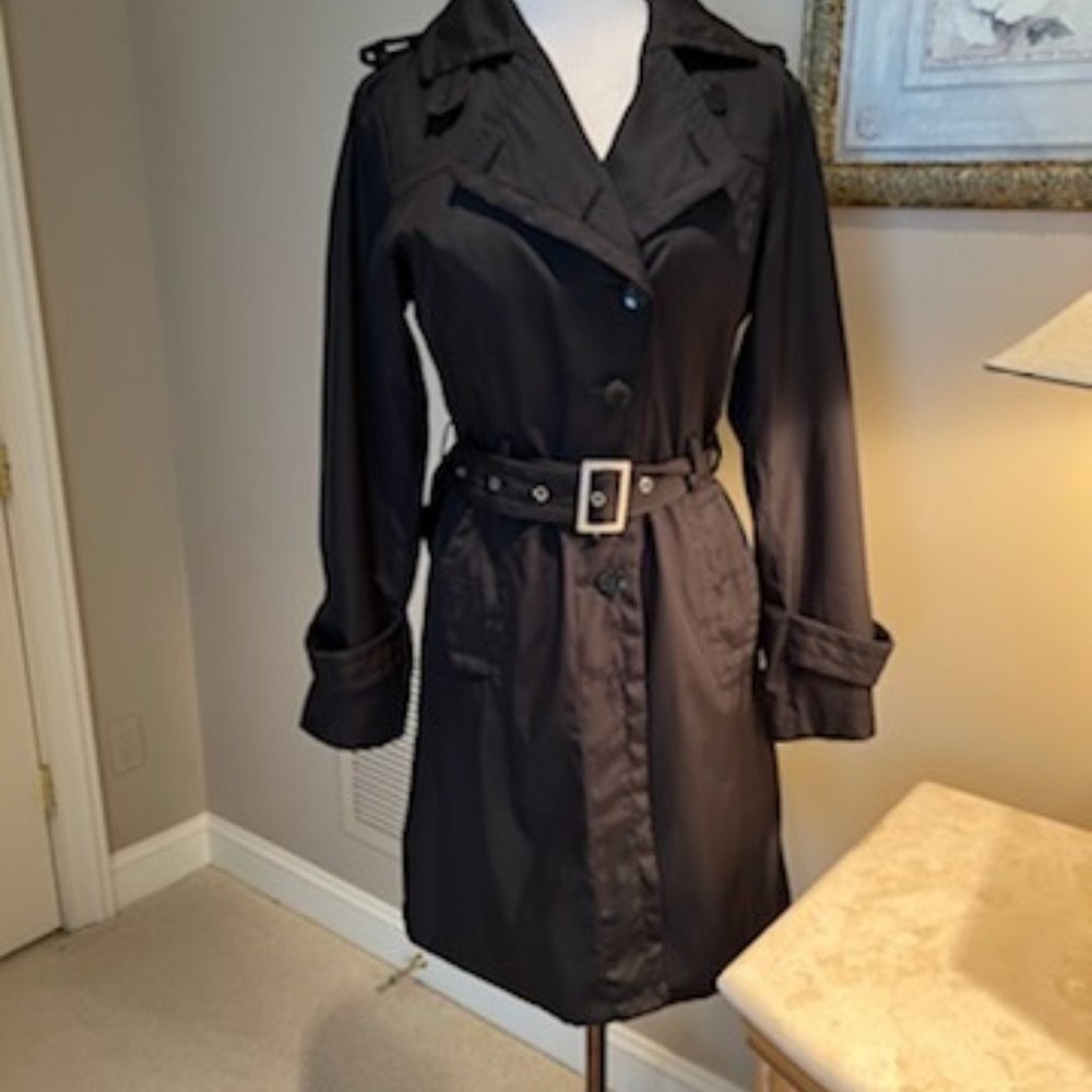 Colebrook Raincoat Black with Belt